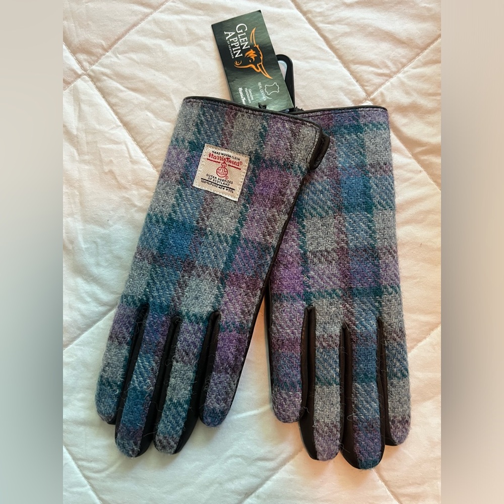 Harris Tweed wool gloves